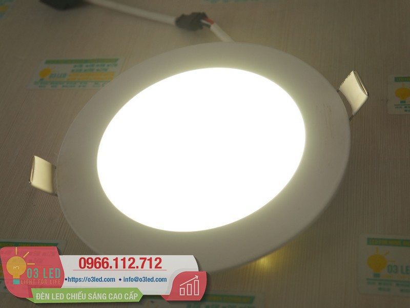 Giá và cách lắp đặt Đèn LED âm trần 9W tròn, 3 chế độ